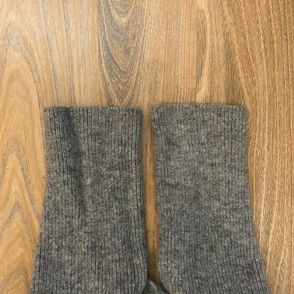 Cashmere sweater - Picture 8 of 10